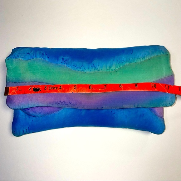Hand Painted Silk clutch - Picture 5 of 5